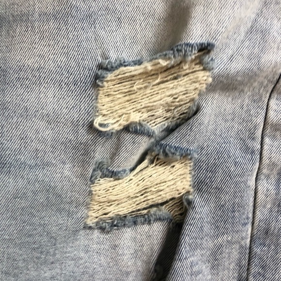 Levi’s Denizen High Rise Shorts - Picture 5 of 8